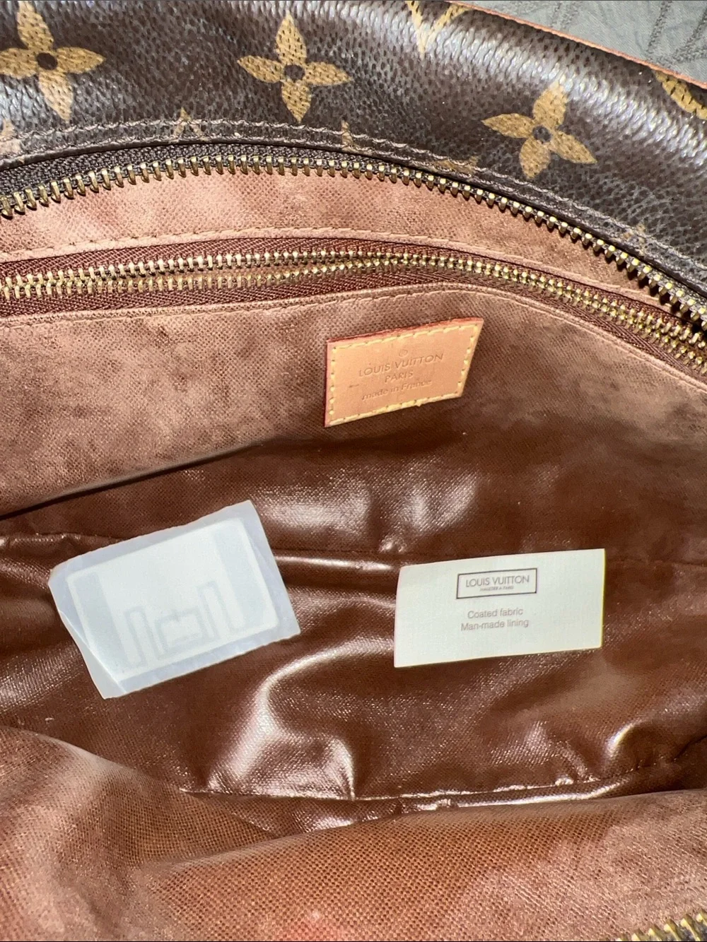 LOUIS VUITTON  Monogram Toiletry Bag 25